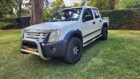 classifieds/cars isuzu