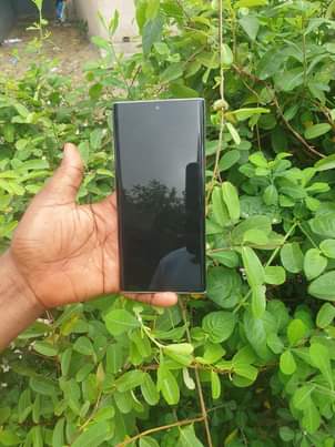 A picture of Samsung note 10