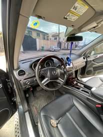 A picture of MERCEDES BENZ GL 450 2012