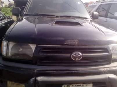 A picture of 2004 Toyota 4runner Suv