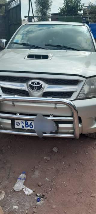 used toyota hilux