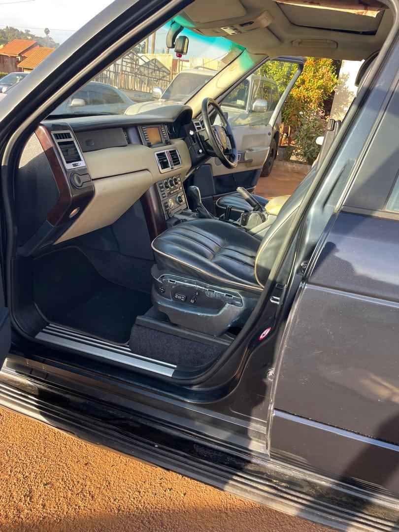 A picture of Range Rover vogue 30m 0706145834