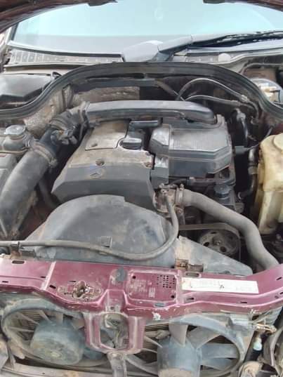 A picture of Mercedes benz C180 manual gear Absolutely nothing to fix Location