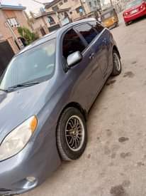 A picture of Toyota Matrix 2005