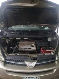 A picture of SIENNA FOR SALE NOTE GEAR DISENGAGE Engine AC Going for