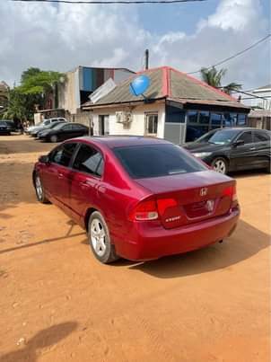 A picture of Honda Civic 08