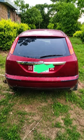 A picture of 05 Ford focus