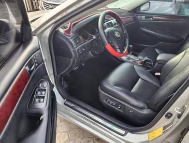 A picture of Registered 2004 Lexus Es330 6 plugs 3 3L engine Painted