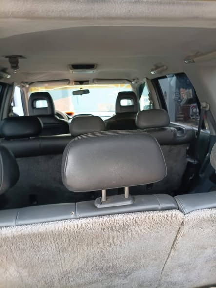 A picture of Honda pilot jeep 2003