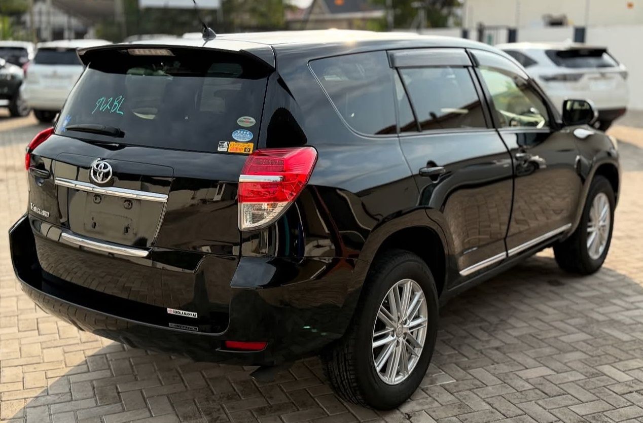 A picture of Toyota Vanguard Model 2012