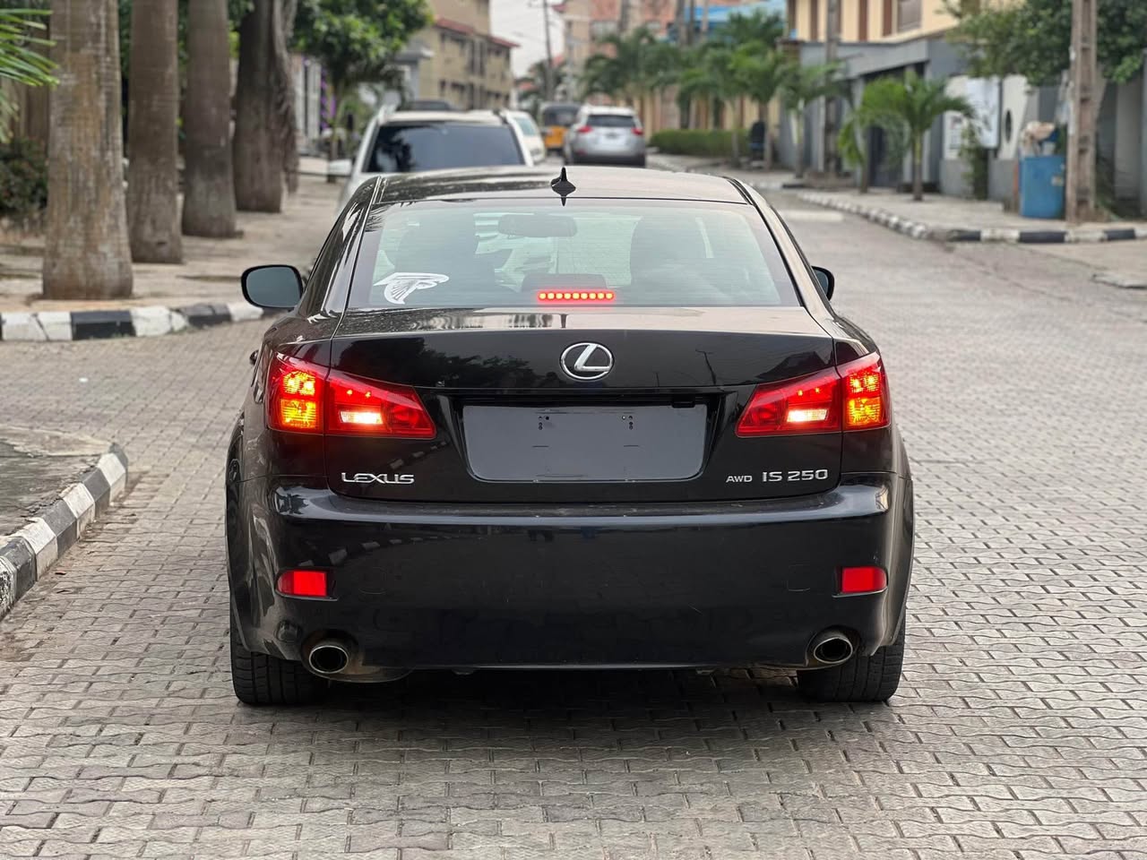 A picture of Lexus is 250