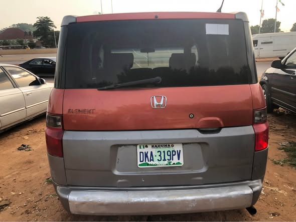 A picture of 2005 Honda element