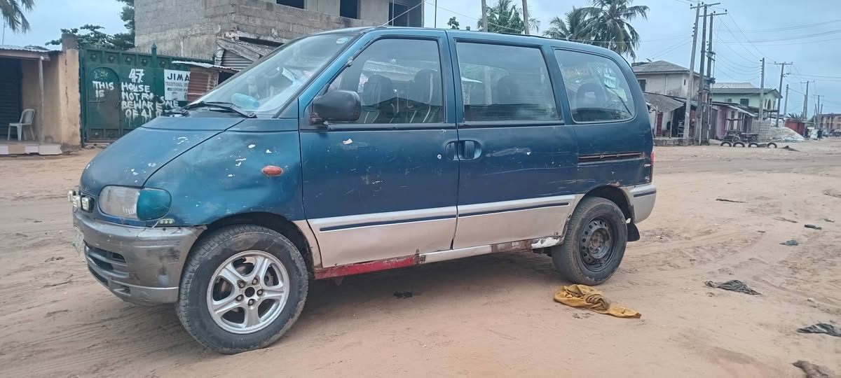 A picture of  NISSAN SERENA BUS FOR SALE 