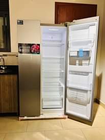 A picture of Pixel 670itres fridge