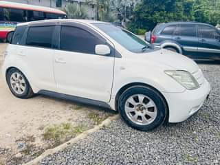 A picture of TOYOTA IST 0714058883