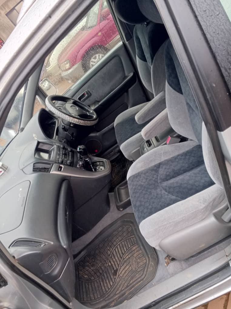 A picture of Toyota harrier