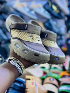 A picture of Shoes