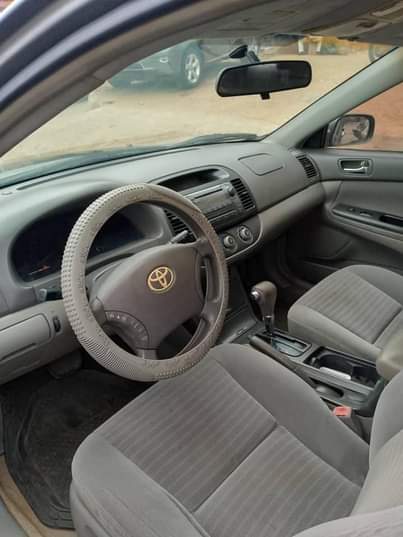 A picture of 2005 TOYOTA CAMRY