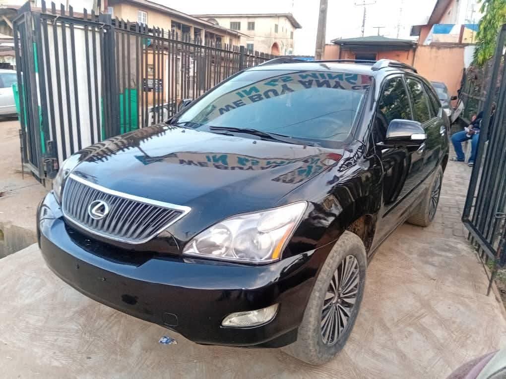 A picture of Lexus Rx 350 08