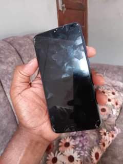 A picture of Wazee wa maokoto kulaaaa chumaaa hyoooo Samsung A10 Storage32 Ram2
