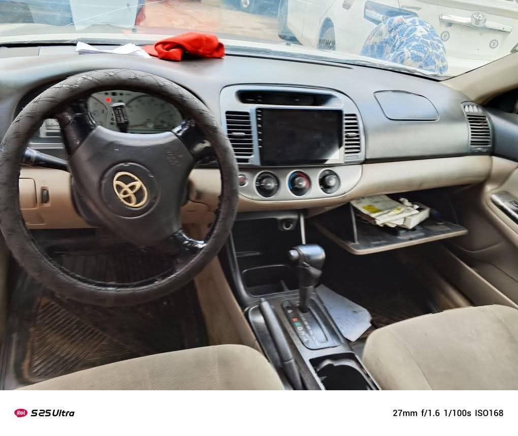 A picture of 2004 Toyota Camry camry