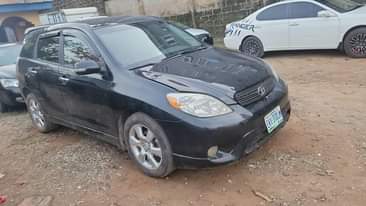 A picture of Toyota Matrix 05 neatl used toks standard partially first body