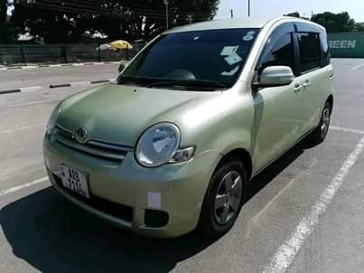 toyota sienta