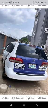 A picture of Dealers deal Clean Toyota Sienna available for distress sale Engine