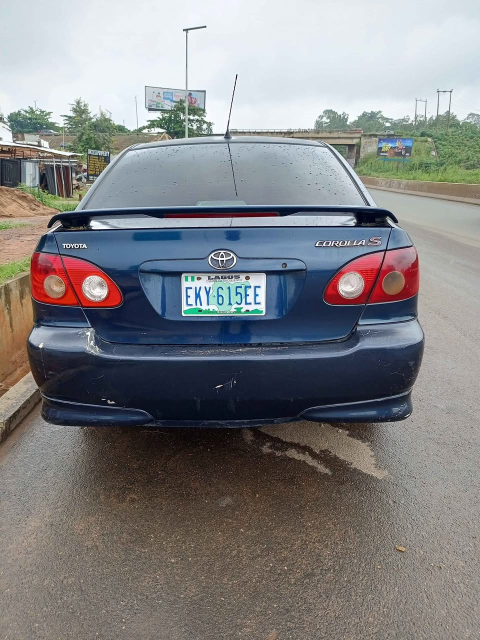 A picture of 2006 Toyota Corolla sport .Well Maintained 80 first body tokunbo
