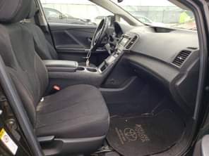 A picture of Tokunbo vehicle Toyota venza 2005 Price 3Million Lagos State border