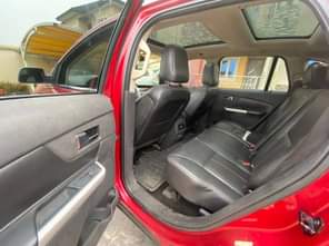 A picture of Quick deal V Clean 1st body 2012 Ford Edge with