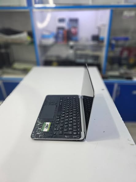 A picture of Dell latitude Xps