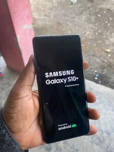 A picture of Nauza samsung S10 0696717976