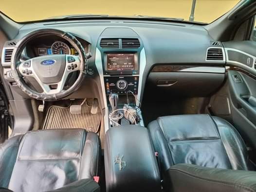 A picture of highlightFord explorer 2014 model car in perfect condition 10 8m