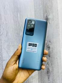 A picture of REDMI xiomi NOTE 11 5G used from japan