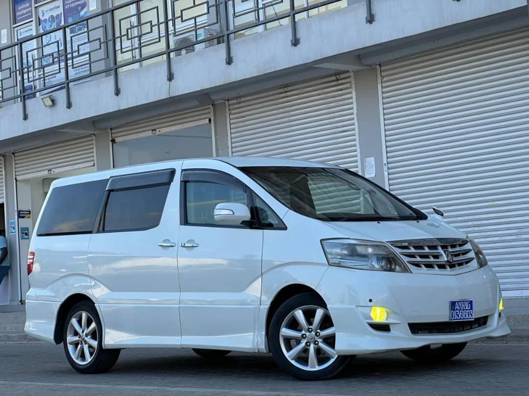 A picture of TOYOTA ALPHAD