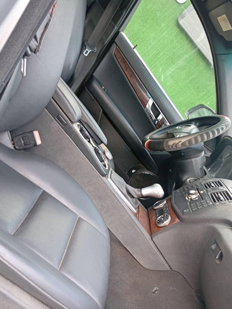 A picture of Mercedes Benz c300 09