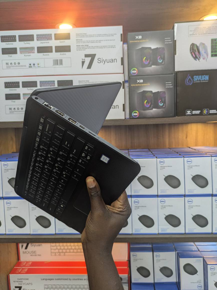 A picture of Hp 11e 7th core i5 Ssd256gb ram8gb Screen size 12.5