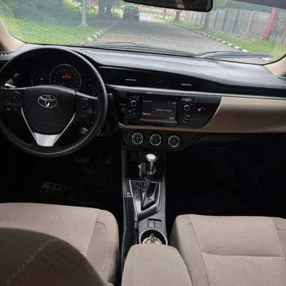 A picture of FOR SALE Super clean Toyota Corolla LE 2015 model with
