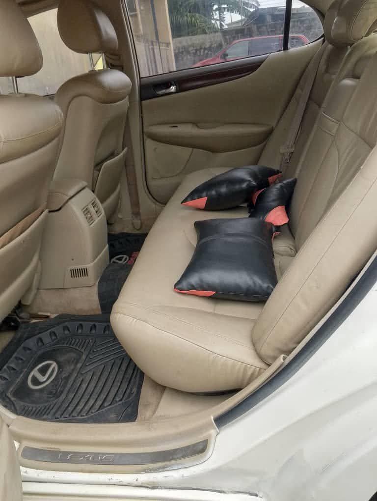 A picture of Lexus ES 330