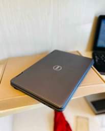 A picture of Dell Latitude 3189 Touchscreen