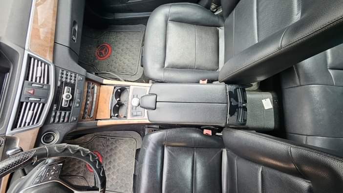 A picture of EXTREMELY SHARP PRE OWNED 2012 MERCEDES BENZ E350 KEYLESS PURE