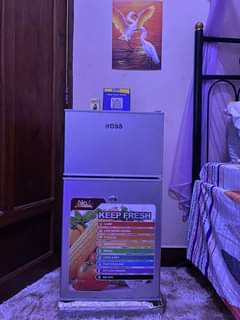 A picture of Nina uza frdg Ina poza na kugandish Bei 300 piga