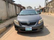 A picture of 2010 toyota corolla