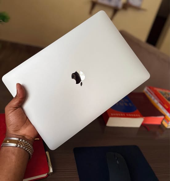 A picture of MacBook Air 2020 Retina