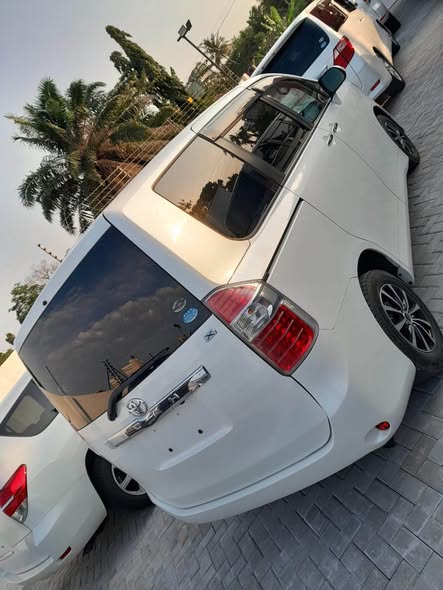 A picture of 21 350 000 Plus Registration Noah New 0785010182