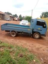 A picture of NISSAN PICK UP