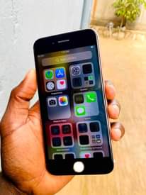 A picture of iPhone 6s 64Gb at 180k