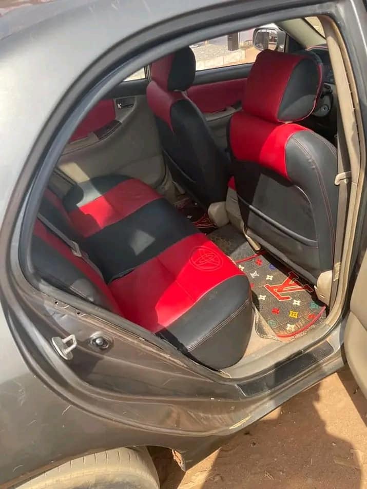 A picture of Toyota Corolla 2004