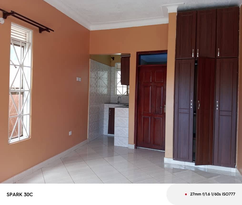 A picture of Studio room for rent in najjera Burabira Road at 500k